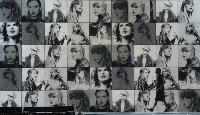 Taylor Swift announces '1989 (Taylor’s Version)' at Eras Tour show in Los Angeles | iNFOnews.ca