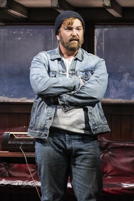 Theater Review: A play about the making of the movie 'Jaws' makes a nice splash on Broadway | iNFOnews.ca