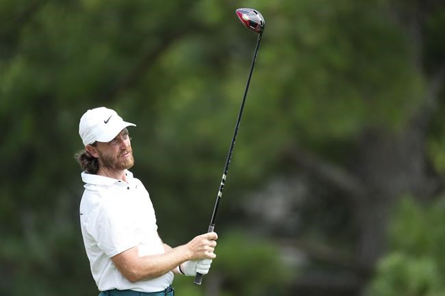 Lucas Glover posts another low round and leads FedEx Cup opener by a stroke | iNFOnews.ca