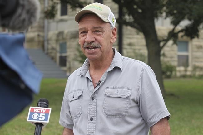 Kansas police and a small newspaper are at the center of a 1st Amendment fight after a newsroom raid | iNFOnews.ca