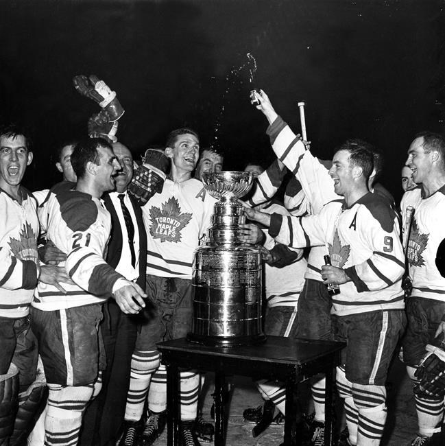 Leafs legend Baun, who scored goal in 1964 Stanley Cup on broken leg, dead at 86 | iNFOnews.ca Leafs legend Baun, who scored goal in 1964 Stanley Cup on broken leg, dead at 86 | iNFOnews.ca