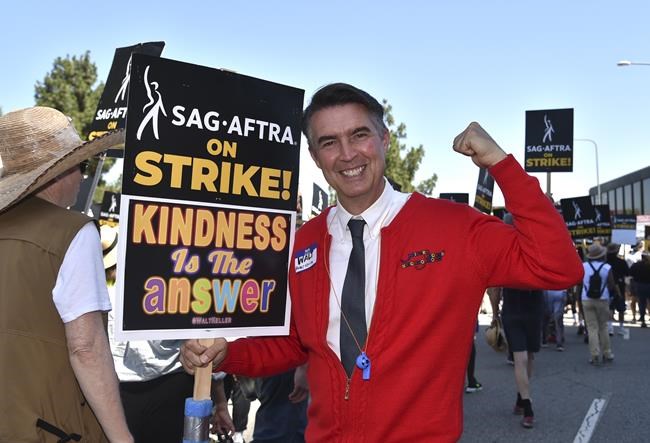 Why are actors making movies during the strike? What to know about SAG-AFTRA's 'interim agreements' | iNFOnews.ca
