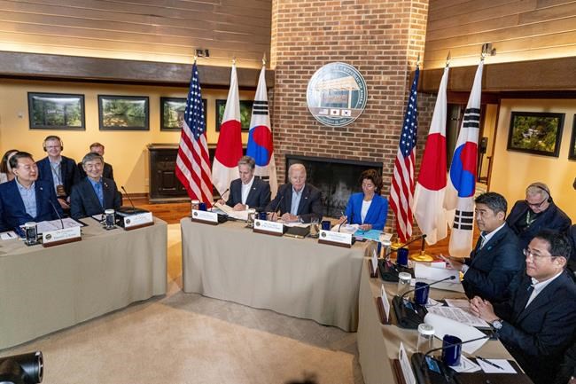 US, Japan and South Korea agree to expand security ties at summit amid China, North Korea worries | iNFOnews.ca