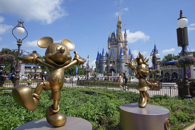 Workers in Disney World district criticize DeSantis appointees' decision to eliminate free passes | iNFOnews.ca