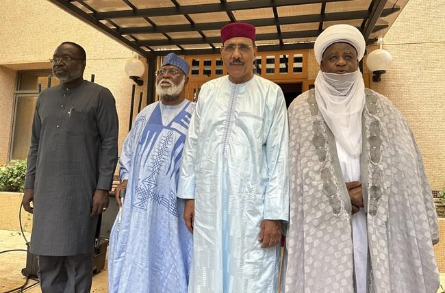 Talks between regional bloc and Niger's junta yield little, an official tells The Associated Press | iNFOnews.ca