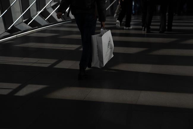 Hudson's Bay revamps rewards program with app, personalized offers and quests | iNFOnews.ca