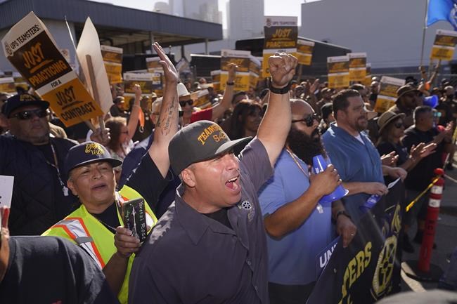 UPS workers approve 5-year contract, capping contentious negotiations that threatened deliveries | iNFOnews.ca