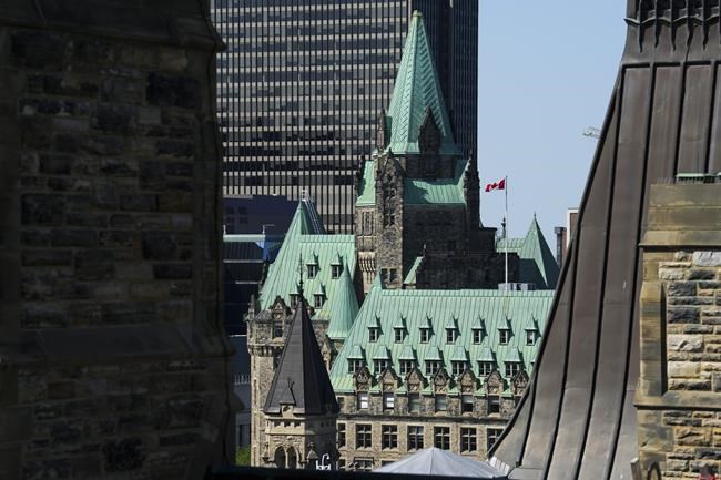 Influx of asylum claimants flooding shelters, social services in Ottawa | iNFOnews.ca
