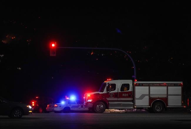 Wildland firefighters battle mental health, labour challenges atop deadly blazes | iNFOnews.ca Wildland firefighters battle mental health, labour challenges atop deadly blazes | iNFOnews.ca