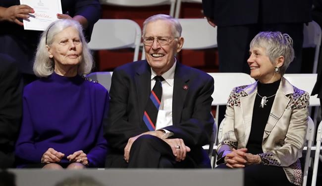 Former 2-term Republican Tennessee Gov. Don Sundquist dies at 87 | iNFOnews.ca