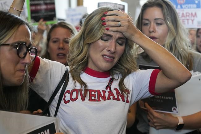 Breaking impasse, Tennessee lawmakers adjourn tumultuous session spurred by school shooting | iNFOnews.ca Breaking impasse, Tennessee lawmakers adjourn tumultuous session spurred by school shooting | iNFOnews.ca