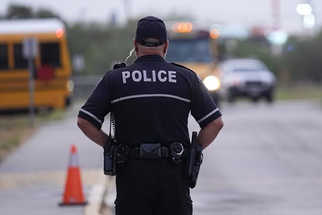 Texas wanted armed officers at every school after Uvalde. Many can't meet that standard | iNFOnews.ca