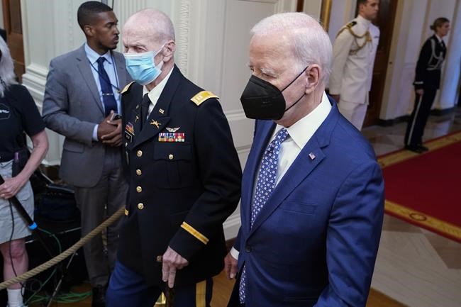 To mask or not to mask? Biden goes both ways after first lady tests positive for COVID-19 | iNFOnews.ca