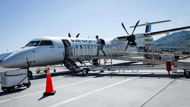 WestJet Encore pilots file notice to begin contract negotiations with management | iNFOnews.ca