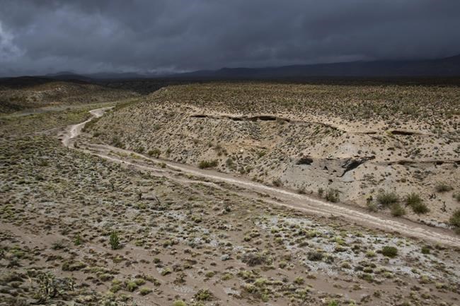 California mountain and desert towns dig out of the mud tropical storm | iNFOnews.ca