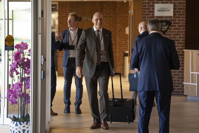 Feds award $15 million contract to Sun Life to lay groundwork for dental care program | iNFOnews.ca