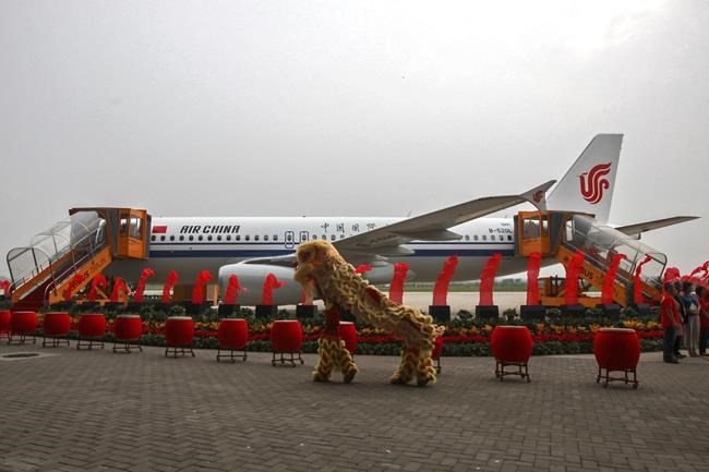 Air China jet evacuated after engine fire sends smoke into cabin in Singapore, and 9 people injured | iNFOnews.ca Air China jet evacuated after engine fire sends smoke into cabin in Singapore, and 9 people injured | iNFOnews.ca