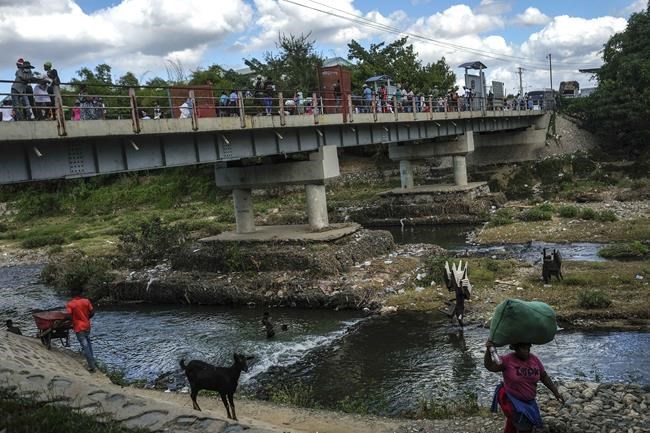 Haitian officials meet in Dominican Republic to prevent border closings over canal dispute | iNFOnews.ca