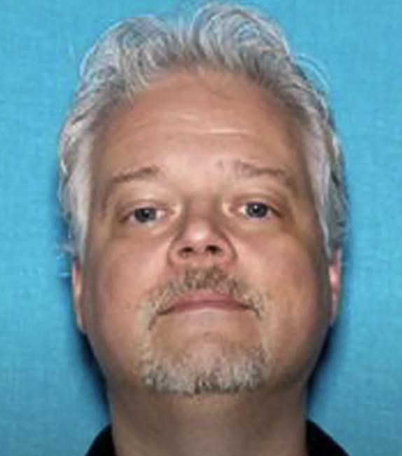 Investigation shows armed officer was hostage at home of Grammy winner who was killed by police | iNFOnews.ca Investigation shows armed officer was hostage at home of Grammy winner who was killed by police | iNFOnews.ca