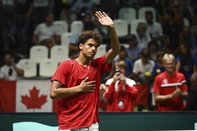 Canada defeats Italy 2-0 in group stage of Davis Cup Finals | iNFOnews.ca Canada defeats Italy 2-0 in group stage of Davis Cup Finals | iNFOnews.ca
