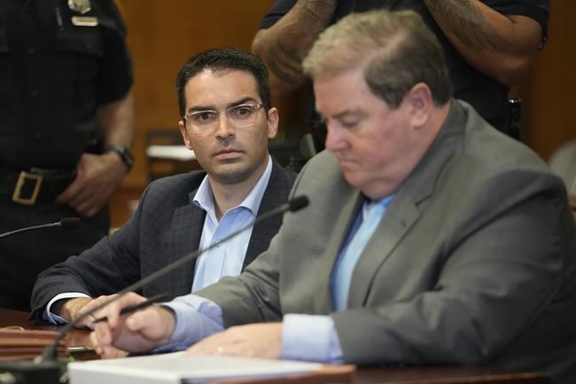 Former NYC buildings commissioner accused of trading favors for cash, Mets tickets and more | iNFOnews.ca