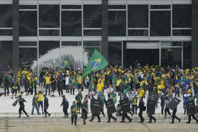 Brazil's top court imposes 17-year sentence, in first case against rioters who stormed the capital | iNFOnews.ca