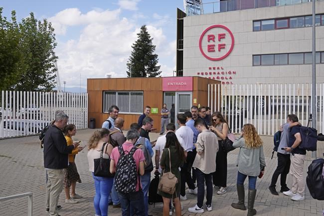 Women's World Cup winners maintain boycott of Spain's national team, coach delays picking her squad | iNFOnews.ca
