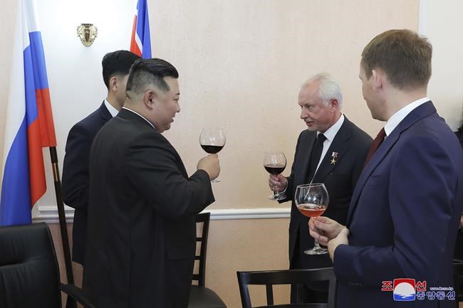 North Korea's Kim Jong Un inspects Russian bombers and a warship on a visit to Russia's Far East | iNFOnews.ca