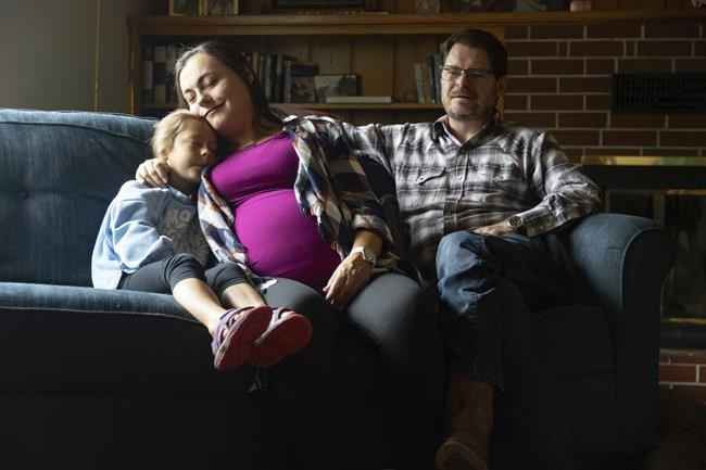 Rural hospitals are closing maternity wards. People are seeking options to give birth closer to home | iNFOnews.ca