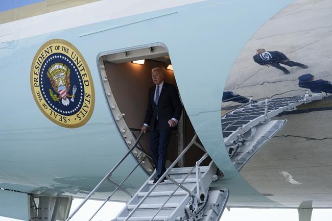 Biden tells a Broadway theater packed for fundraiser that Trump is determined to destroy the nation | iNFOnews.ca