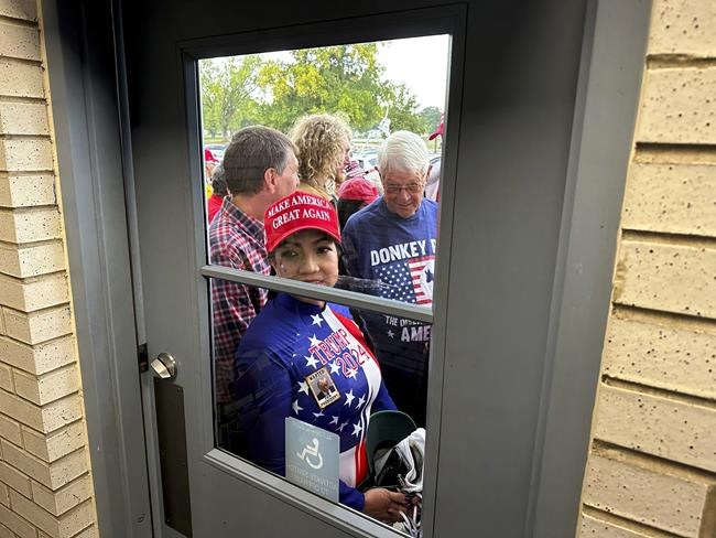 Trump launches his fall push in Iowa to lock in his lead before the first Republican caucuses | iNFOnews.ca