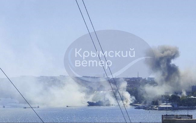 A Ukrainian missile strikes the headquarters of Russia's navy in Crimea | iNFOnews.ca