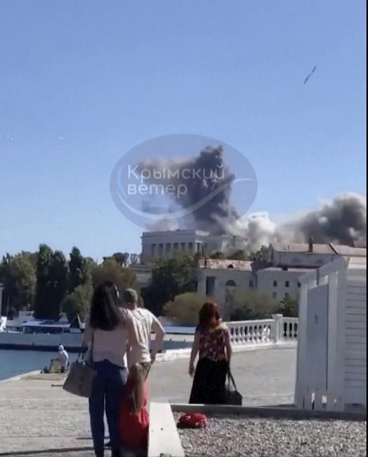Ukraine targets key Crimean city a day after striking Russia's Black Sea Fleet headquarters | iNFOnews.ca Ukraine targets key Crimean city a day after striking Russia's Black Sea Fleet headquarters | iNFOnews.ca