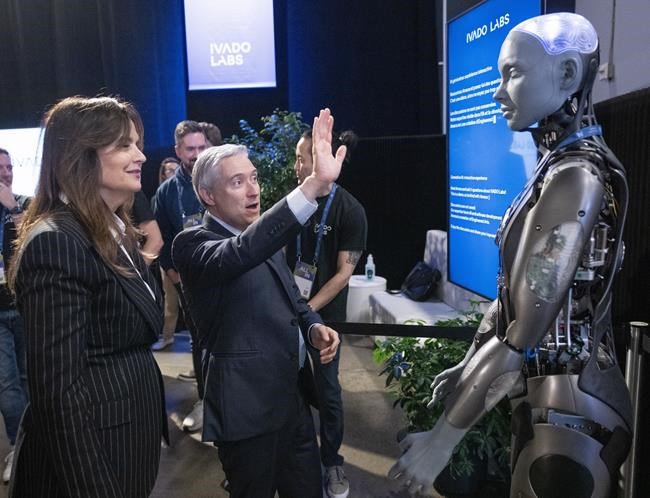 Ottawa rolls out voluntary code of conduct for AI as 'fear' persists over its use | iNFOnews.ca