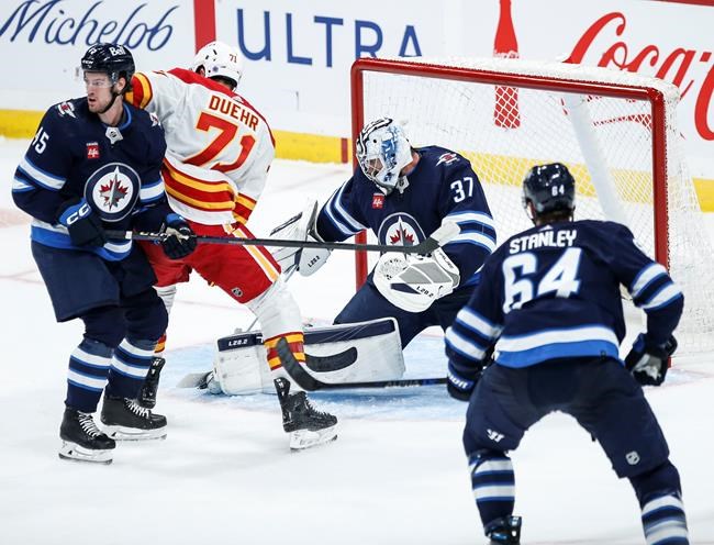 Mangiapane scores shootout winner for Flames in 3-2 pre-season win over Jets | iNFOnews.ca