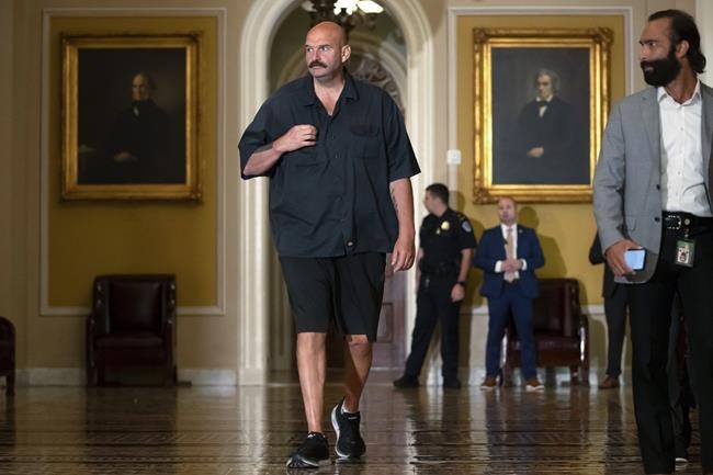 Senators nix casual clothing as bipartisan resolution sets new dress code for Senate floor | iNFOnews.ca Senators nix casual clothing as bipartisan resolution sets new dress code for Senate floor | iNFOnews.ca