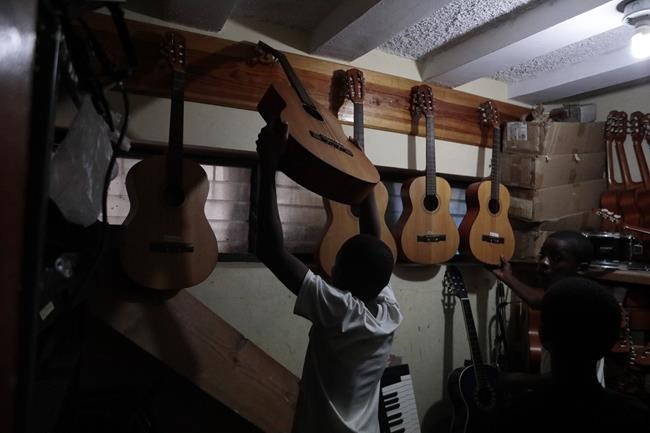 Haitian students play drums and strum guitars to escape hunger and gang violence | iNFOnews.ca Haitian students play drums and strum guitars to escape hunger and gang violence | iNFOnews.ca