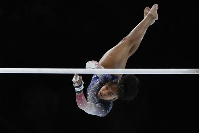 Simone Biles leads U.S. women to record 7th straight team title at gymnastics world championships | iNFOnews.ca