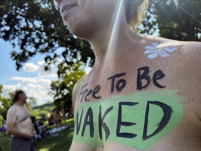 Wisconsin Republicans want to make it a crime to be naked in public | iNFOnews.ca Wisconsin Republicans want to make it a crime to be naked in public | iNFOnews.ca