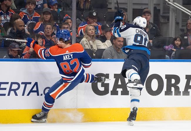 Edmonton Oilers sign defenceman Beau Akey to three-year, entry-level deal | iNFOnews.ca