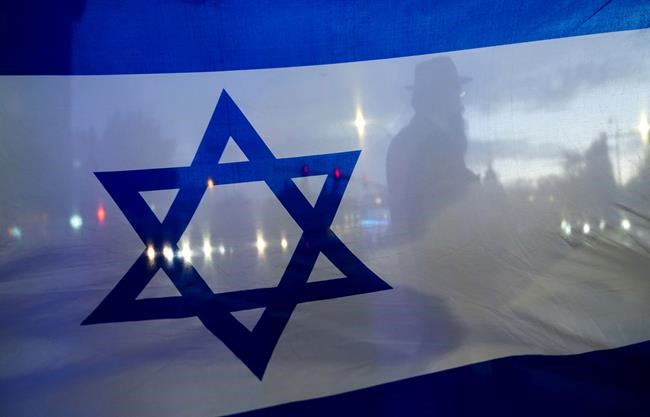 Some Israelis abroad desperately try to head home - to join reserve military units, or just to help | iNFOnews.ca