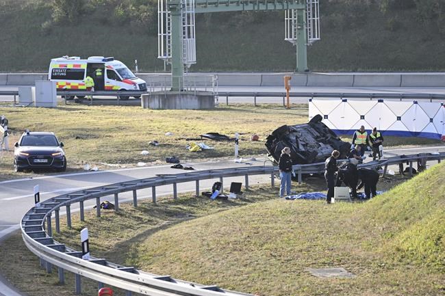 7 killed and 16 injured as a van overloaded with migrants crashes in southern Germany | iNFOnews.ca