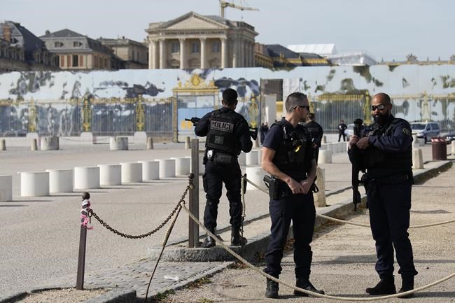 Versailles Palace evacuated again in security scare with France on heightened alert against attacks | iNFOnews.ca