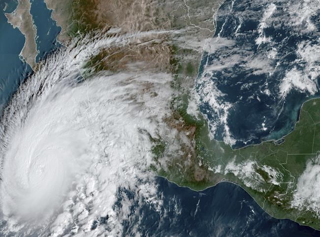 Hurricane Norma weakens slightly on a path toward Los Cabos in Mexico | iNFOnews.ca