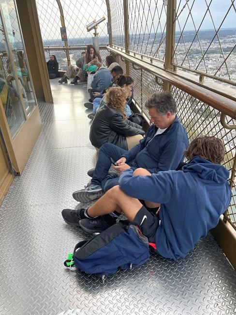 Stranded on the Eiffel Tower, a couple decide to wed, with an AP reporter there to tell the story | iNFOnews.ca Stranded on the Eiffel Tower, a couple decide to wed, with an AP reporter there to tell the story | iNFOnews.ca