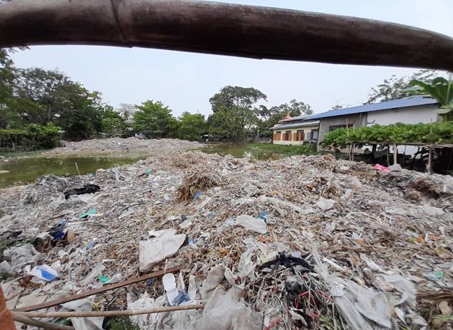 Banning plastic waste exports won't solve the world's plastic trash woes: Guilbeault | iNFOnews.ca