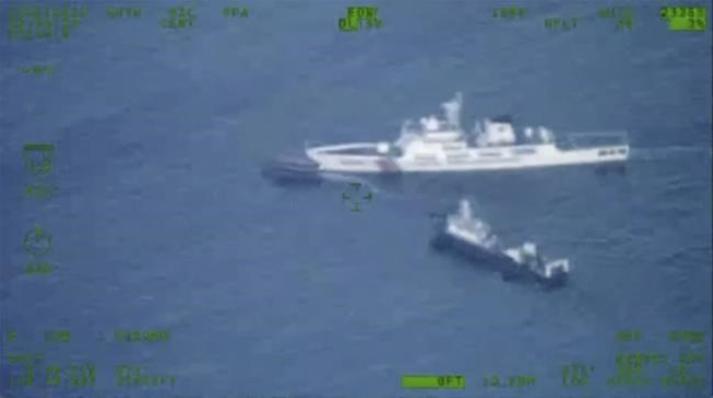 Philippines says a coast guard ship and supply boat were rammed by Chinese vessels at disputed shoal | iNFOnews.ca Philippines says a coast guard ship and supply boat were rammed by Chinese vessels at disputed shoal | iNFOnews.ca