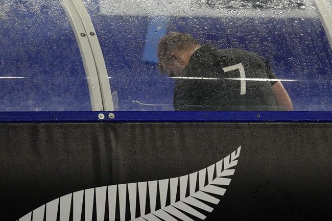 South Africa holds on to beat New Zealand 12-11 and win historic fourth Rugby World Cup title | iNFOnews.ca South Africa holds on to beat New Zealand 12-11 and win historic fourth Rugby World Cup title | iNFOnews.ca
