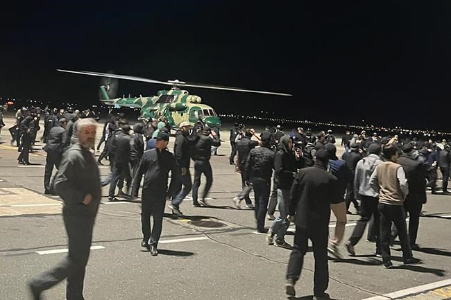 Putin claims without proof that airport riots targeting Israelis were staged from Ukraine | iNFOnews.ca Putin claims without proof that airport riots targeting Israelis were staged from Ukraine | iNFOnews.ca