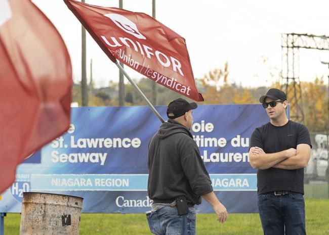 Unifor says tentative deal reached to end strike at St. Lawrence Seaway authority | iNFOnews.ca Unifor says tentative deal reached to end strike at St. Lawrence Seaway authority | iNFOnews.ca